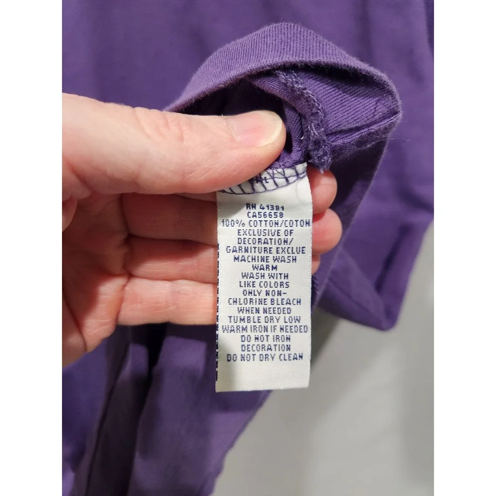 Polo Ralph Lauren Mens Purple V Neck T Shirt Yellow Pony Logo Size Medium Cotton